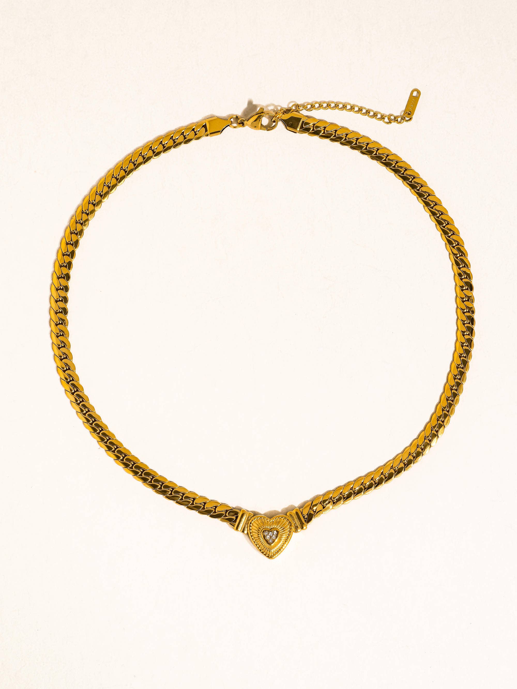 Arwen 18K Gold Non-Tarnish Heart Pendant Chain Necklace: Yellow Gold