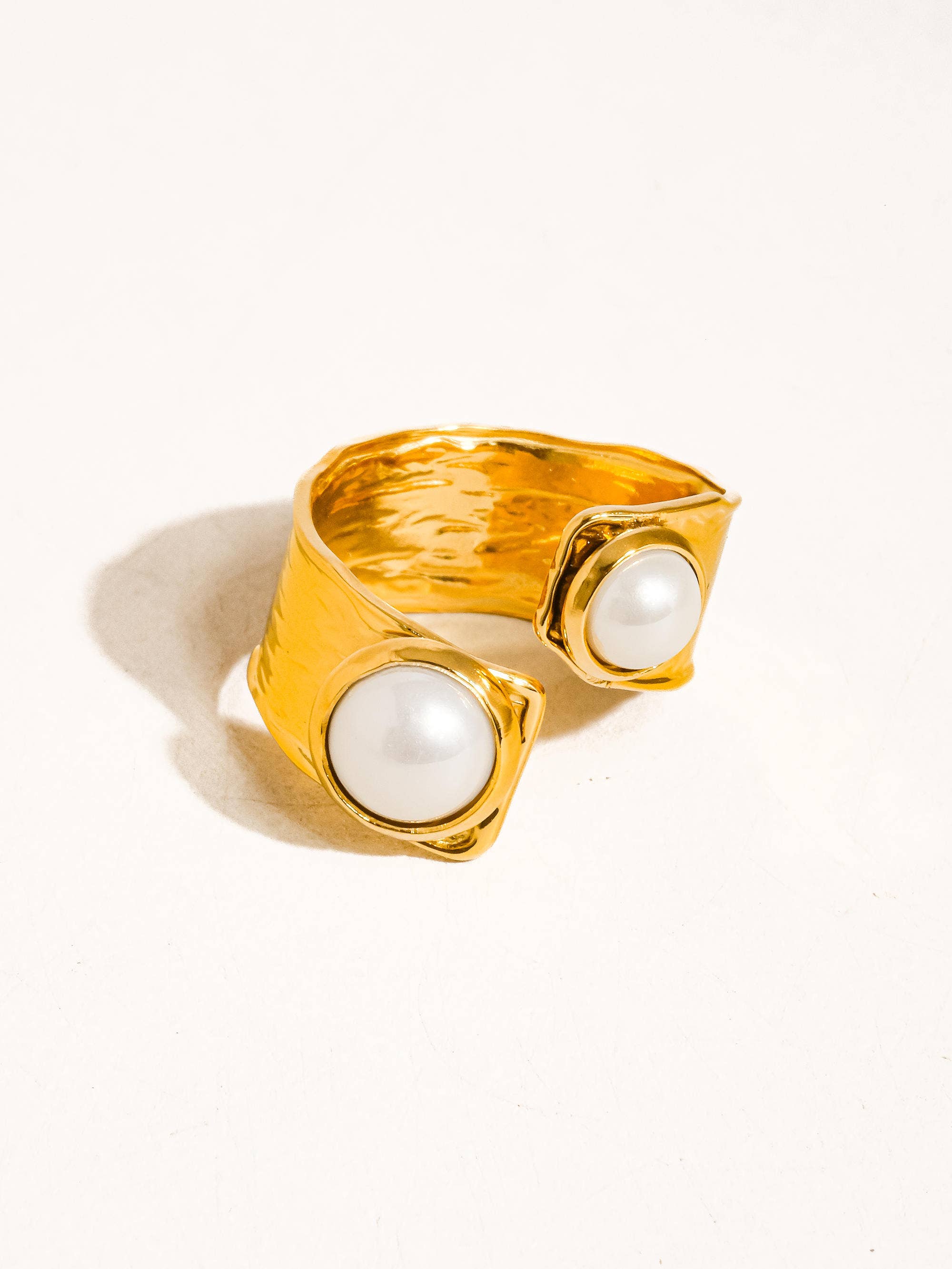 Chœur 18K Gold Non-Tarnish Pearl Abstract Ring: Yellow Gold