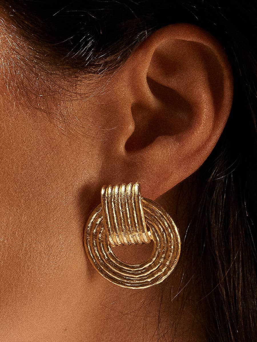 Candela 18k Gold Non-Tarnish Stripe Hoop Earring: Yellow Gold