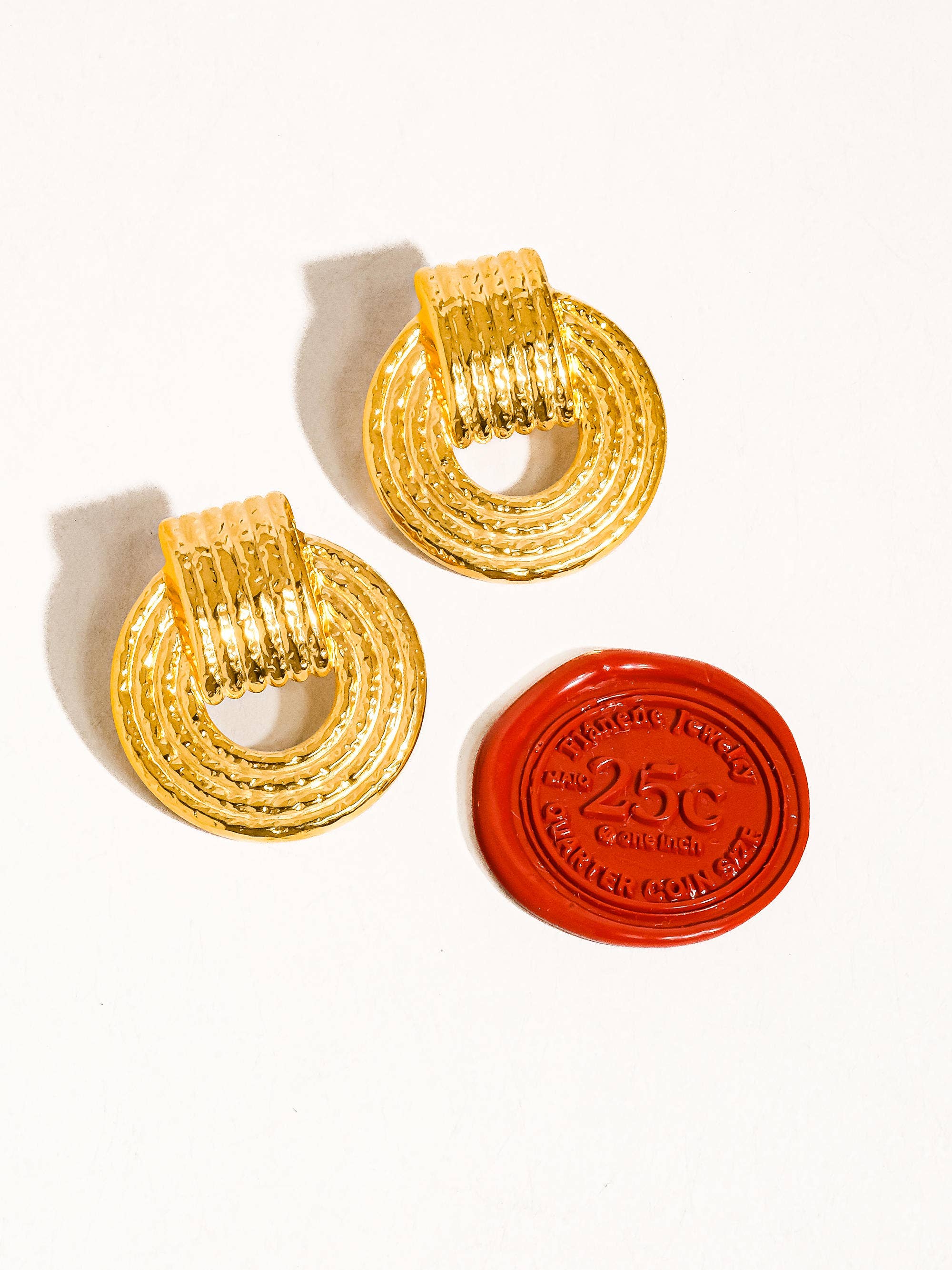 Candela 18k Gold Non-Tarnish Stripe Hoop Earring: Yellow Gold